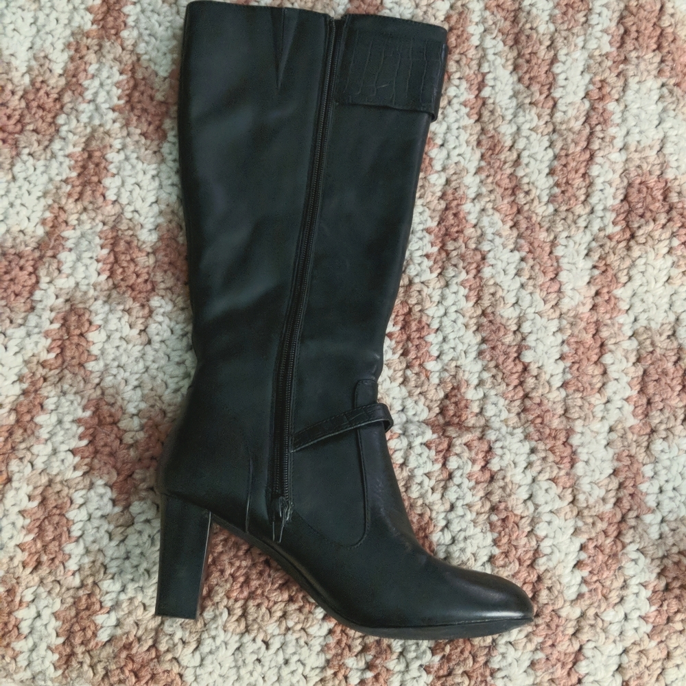 Chaps Women's Black Boot, 8B